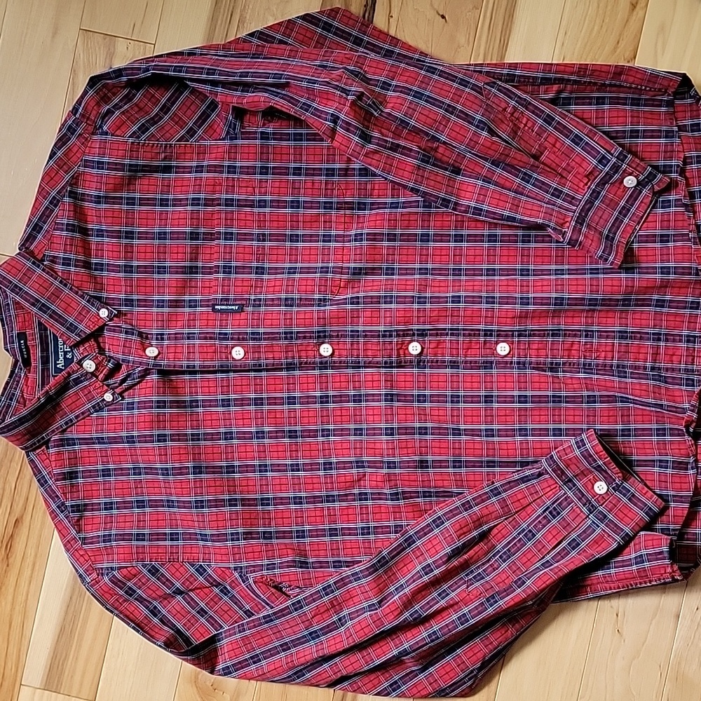 Abercrombie and Fitch muscle fit button down shirt medium